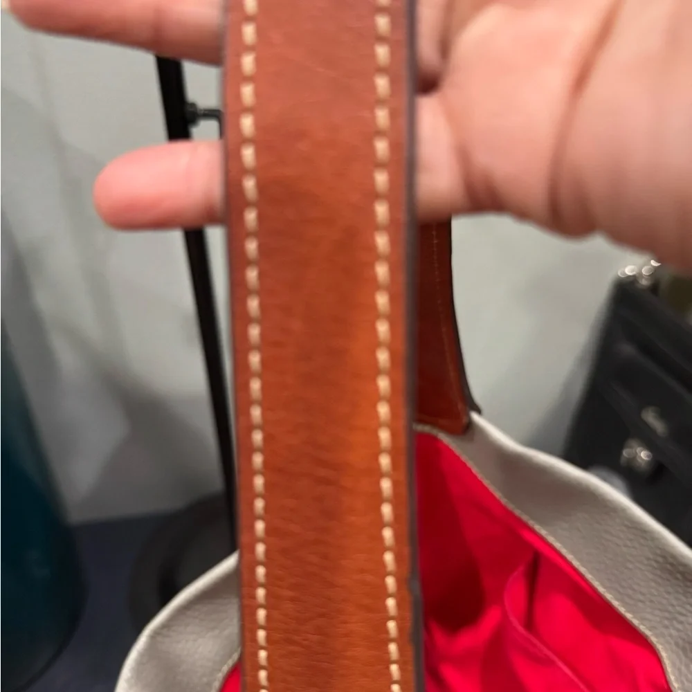 Elegant Gray Leather Dooney & Bourke Bag
